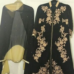 Pakistani/indian 3 piece shalwar kameez